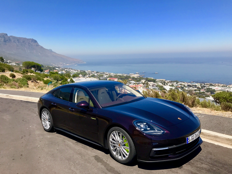 Illustration for article titled The 2018 Porsche Panamera 4 E-Hybrid Is A Tech Powerhouse That Crumbles Under Its Own Weight
